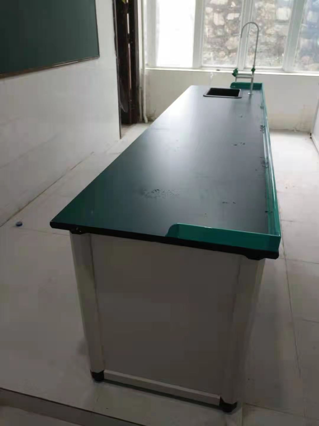 教师演示台准备台