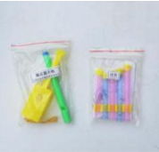 小乐器：橡皮筋吉他，鸟笛，排萧